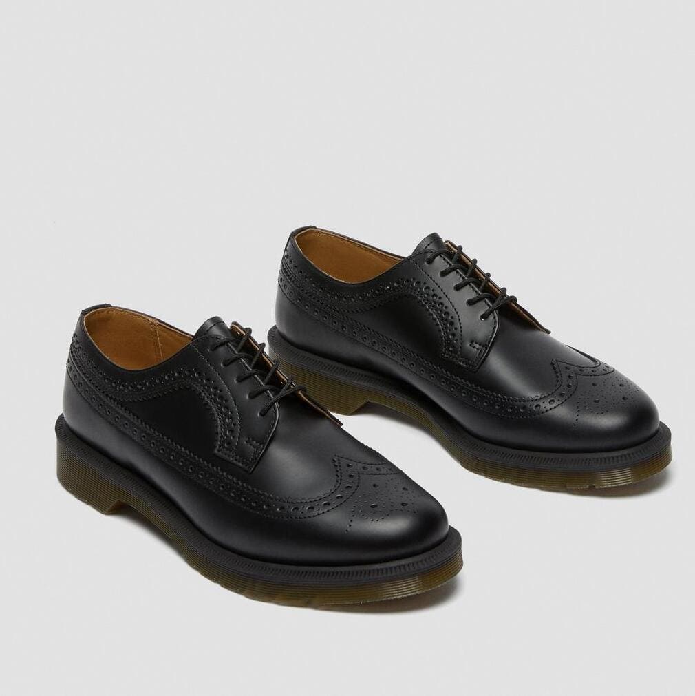 Dr. Martens 3989 Smooth Leather Brogue Shoes Black