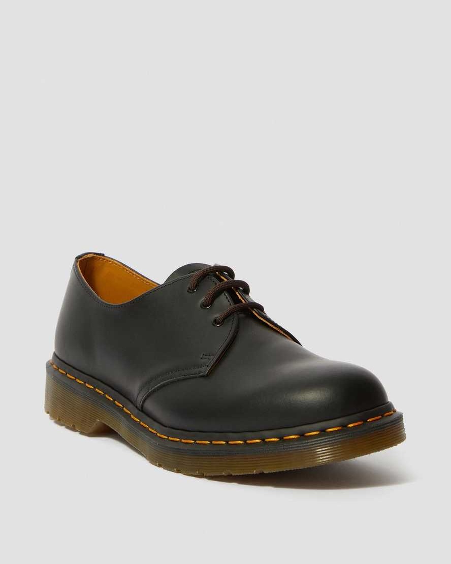 Dr. Martens 3 Eye Round Lace Brown Cotton