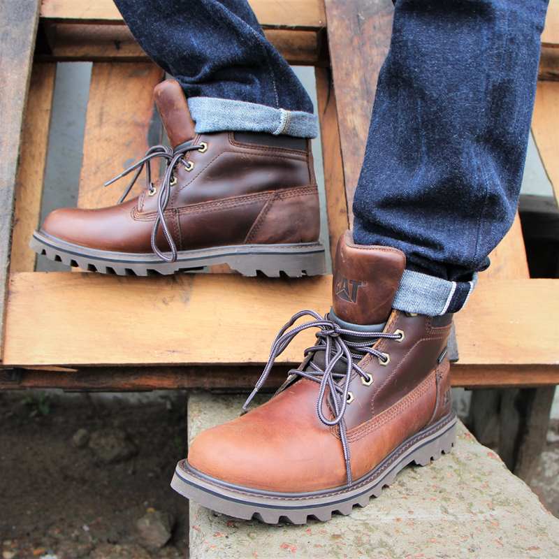 Deplete waterproof outlet boot